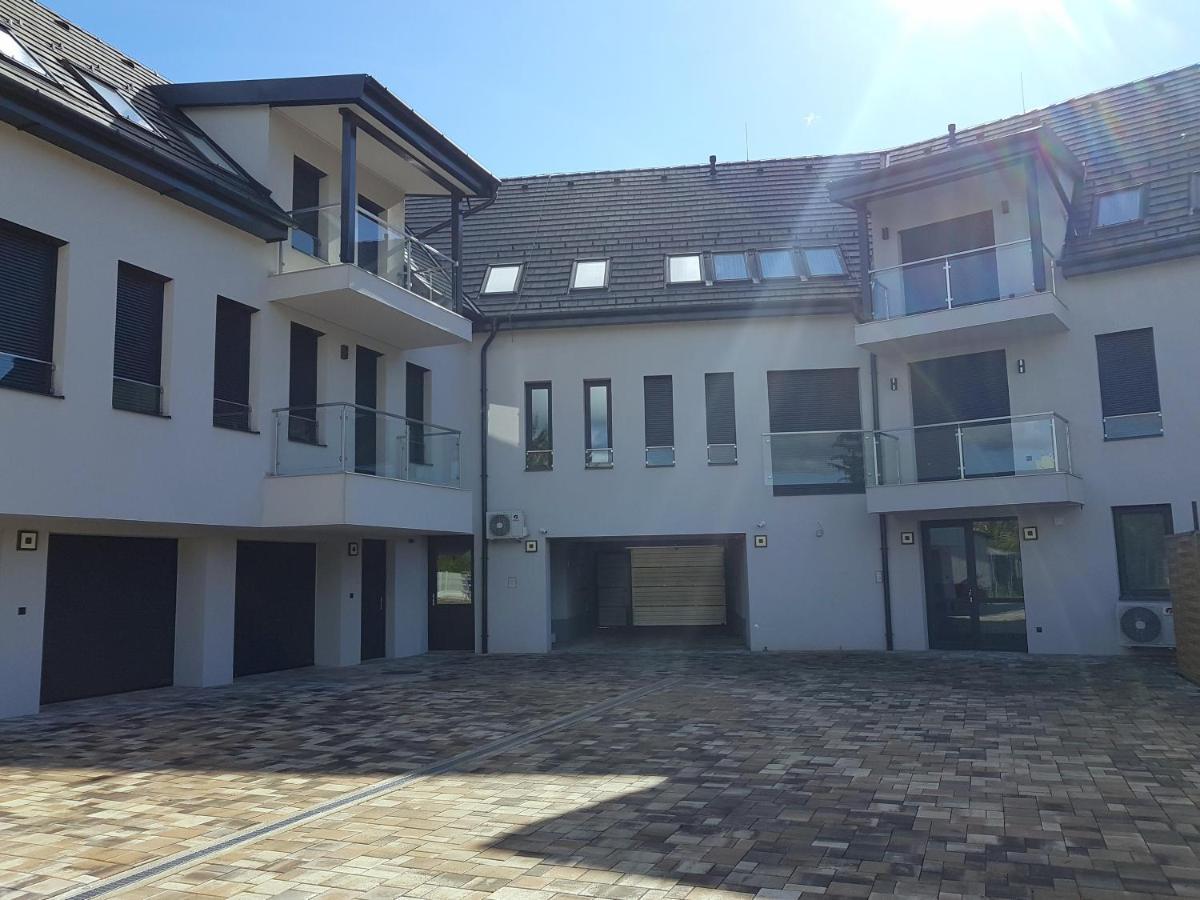 Silver Lodge Apartment 1 Eger Exterior photo